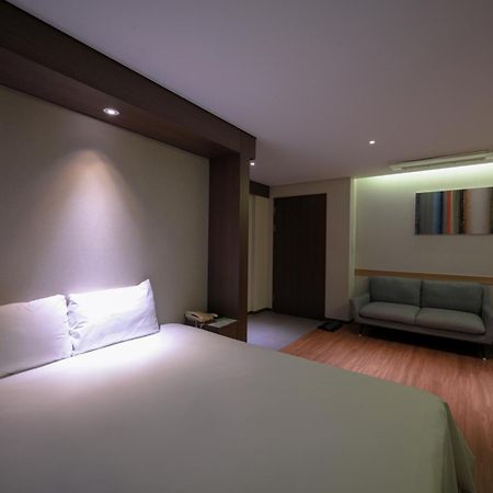 Astar Hotel Чеджудо Экстерьер фото