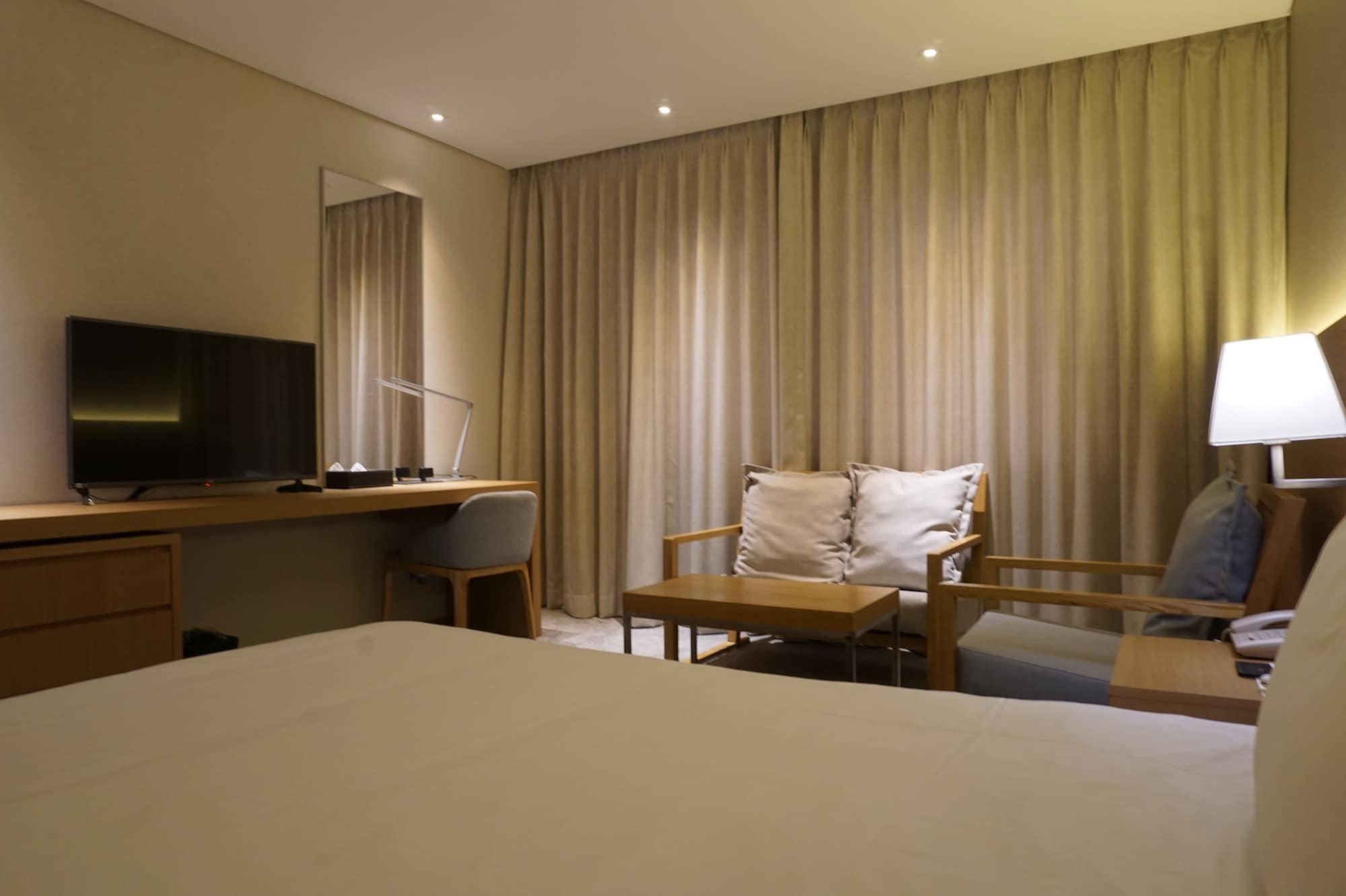 Astar Hotel Чеджудо Экстерьер фото