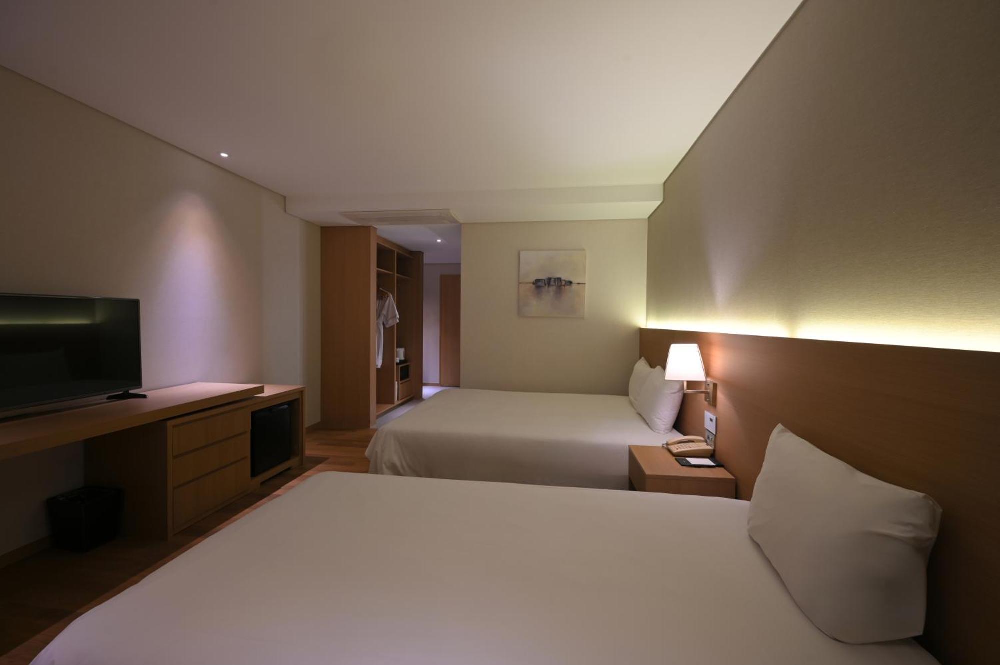 Astar Hotel Чеджудо Экстерьер фото